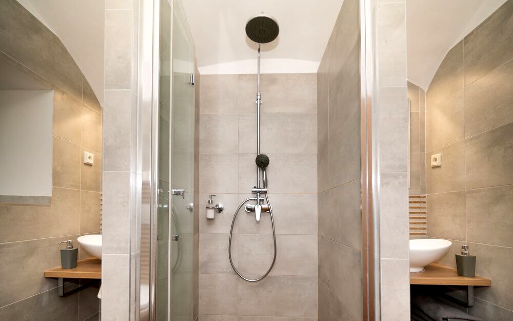 Podkrovní dvoulůžkové pokoje